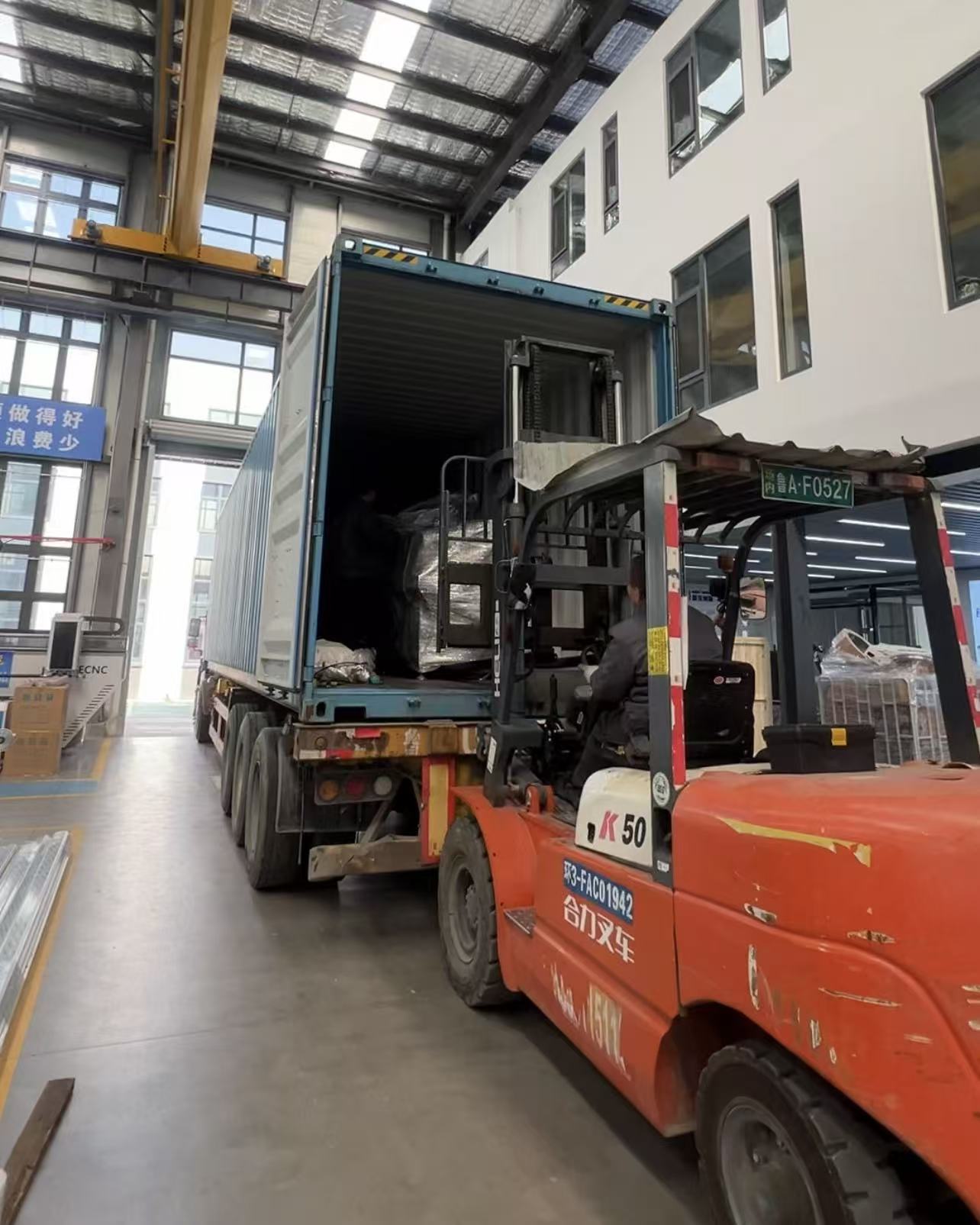 双线发力！蔚克数控 3 月 6 日并发泰国俄罗斯货柜，智能装备出海再提速